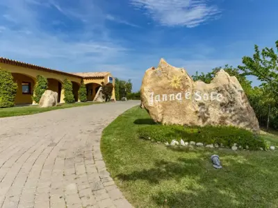 Janna E Sole Resort